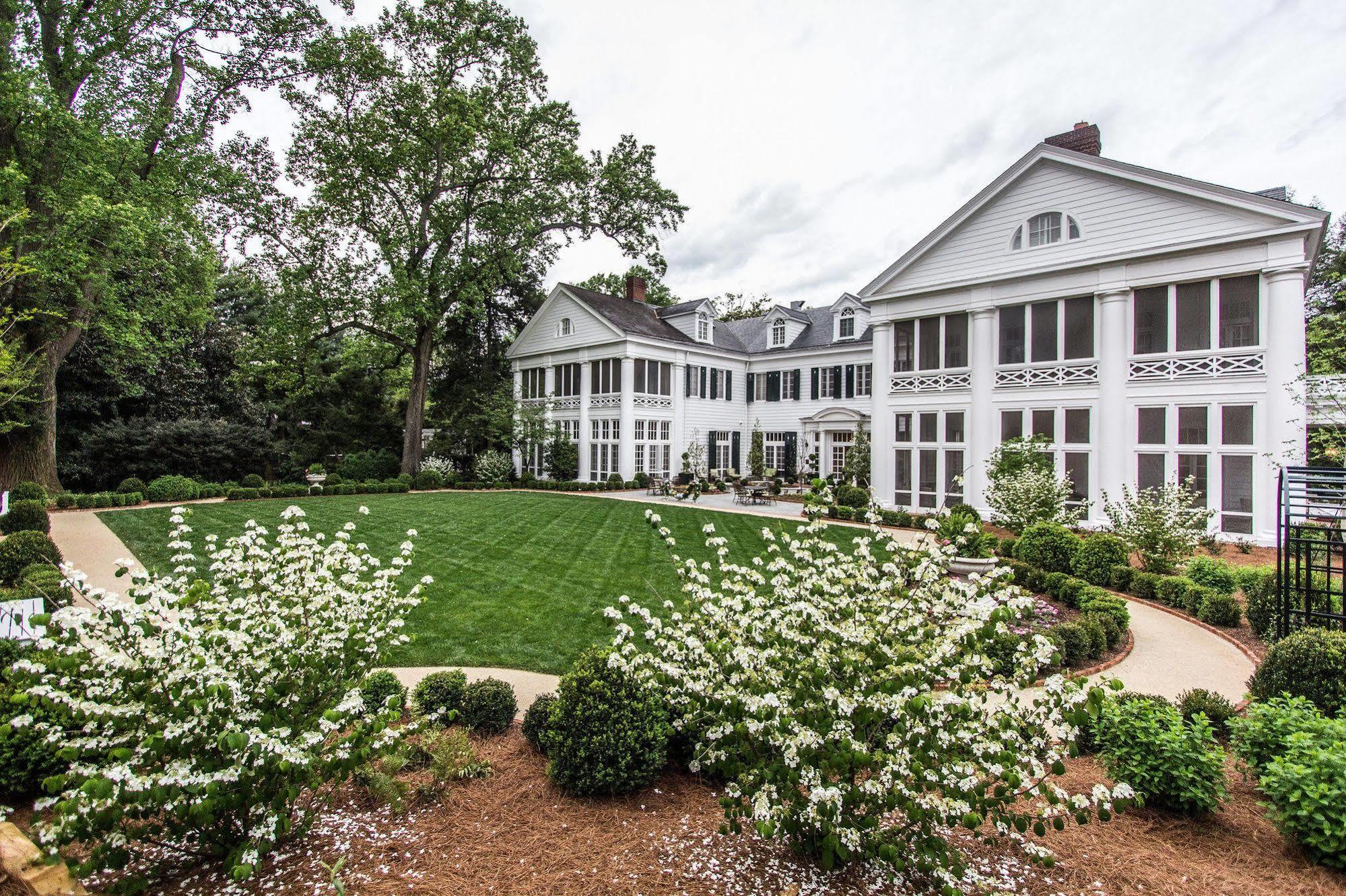 The Duke Mansion Bed and Breakfast Charlotte Exteriör bild